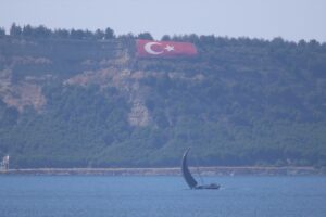 ÇANAKKALE (AA) – İstanbul Boğazı ve Çanakkale Boğazı ile Marmara