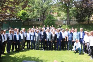 - "Dünya ile mukayese edildiğinde istihdamını en hızlı toparlayan, en