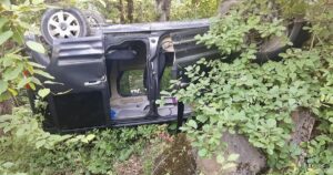 TRABZON (AA) – Trabzon'un Şalpazarı ilçesinde otomobilin uçuruma devrilmesi sonucu