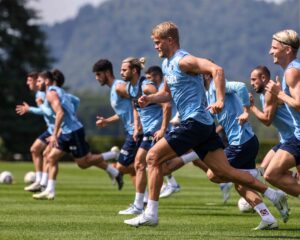 - Bordo-mavililer, sabah yaptığı antrenmanla hazırlıklarını sürdürdü