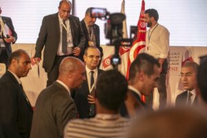 - Buna göre yeni anayasa referandumunda yüzde 94,6 "evet", yüzde