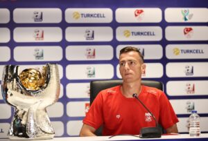 İSTANBUL (AA) – 2021-2022 sezonunda Spor Toto Süper Lig'de şampiyonluğa