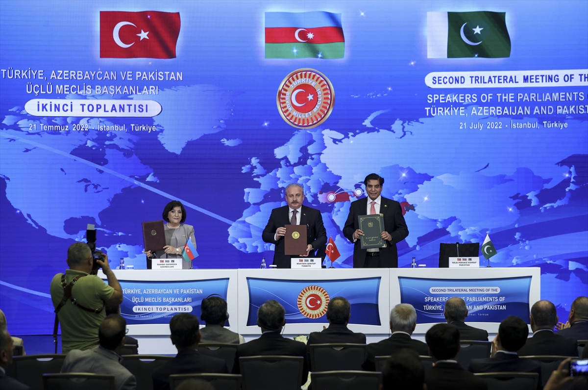 İstanbul'da “Türkiye, Azerbaycan ve Pakistan Üçlü Meclis Başkanları 2. Toplantısı” yapıldı