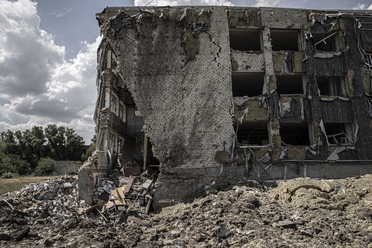 Ukrayna'nın Donetsk bölgesindeki kentlere Rus hava saldırıları arttı