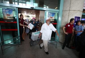 - Hac ibadetini yerine getirdikten sonra Ankara'ya dönmeye başlayan hacıların