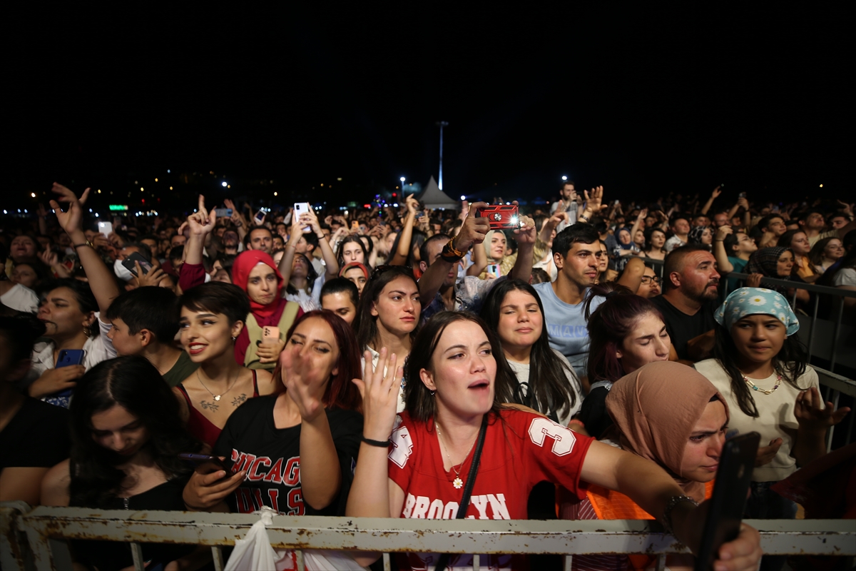 3. Kapadokya/Ürgüp Balon Festivali konser etkinlikleri ile sürüyor