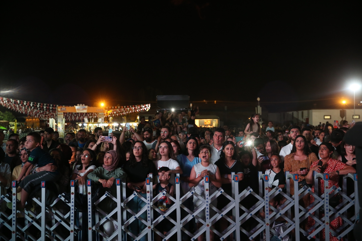 3. Kapadokya/Ürgüp Balon Festivali konser programıyla devam etti