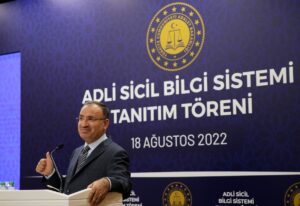 ANKARA (AA) – Adalet Bakanı Bekir Bozdağ, "Bundan böyle her