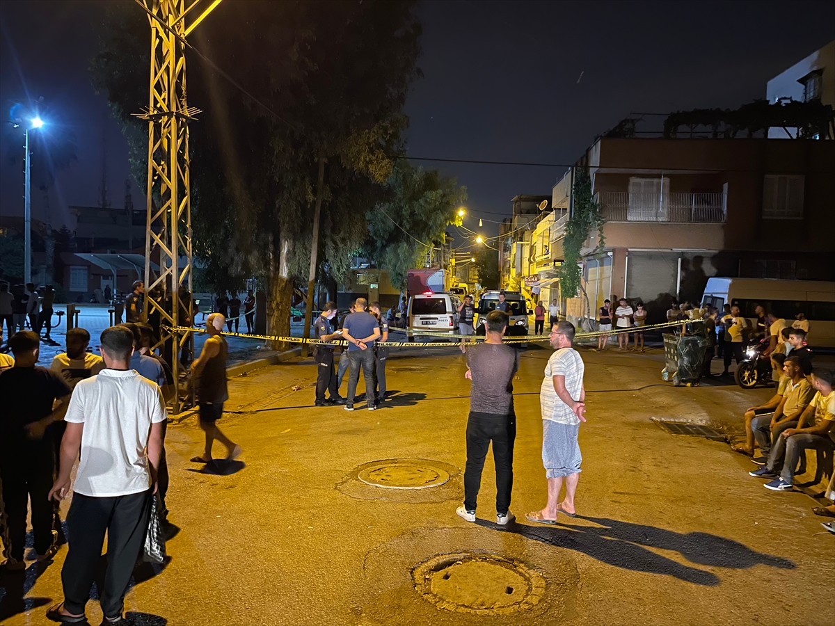 Adana'da iki grup arasında çıkan silahlı kavgada 2 kişi yaralandı