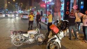 ADIYAMAN (AA) – Adıyaman'da çarpışan 2 motosikletin sürücüleri yaralandı. Sedat