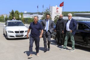 İSTANBUL (AA) – Beşiktaş Kulübü Başkanı Ahmet Nur Çebi, hakemlerin