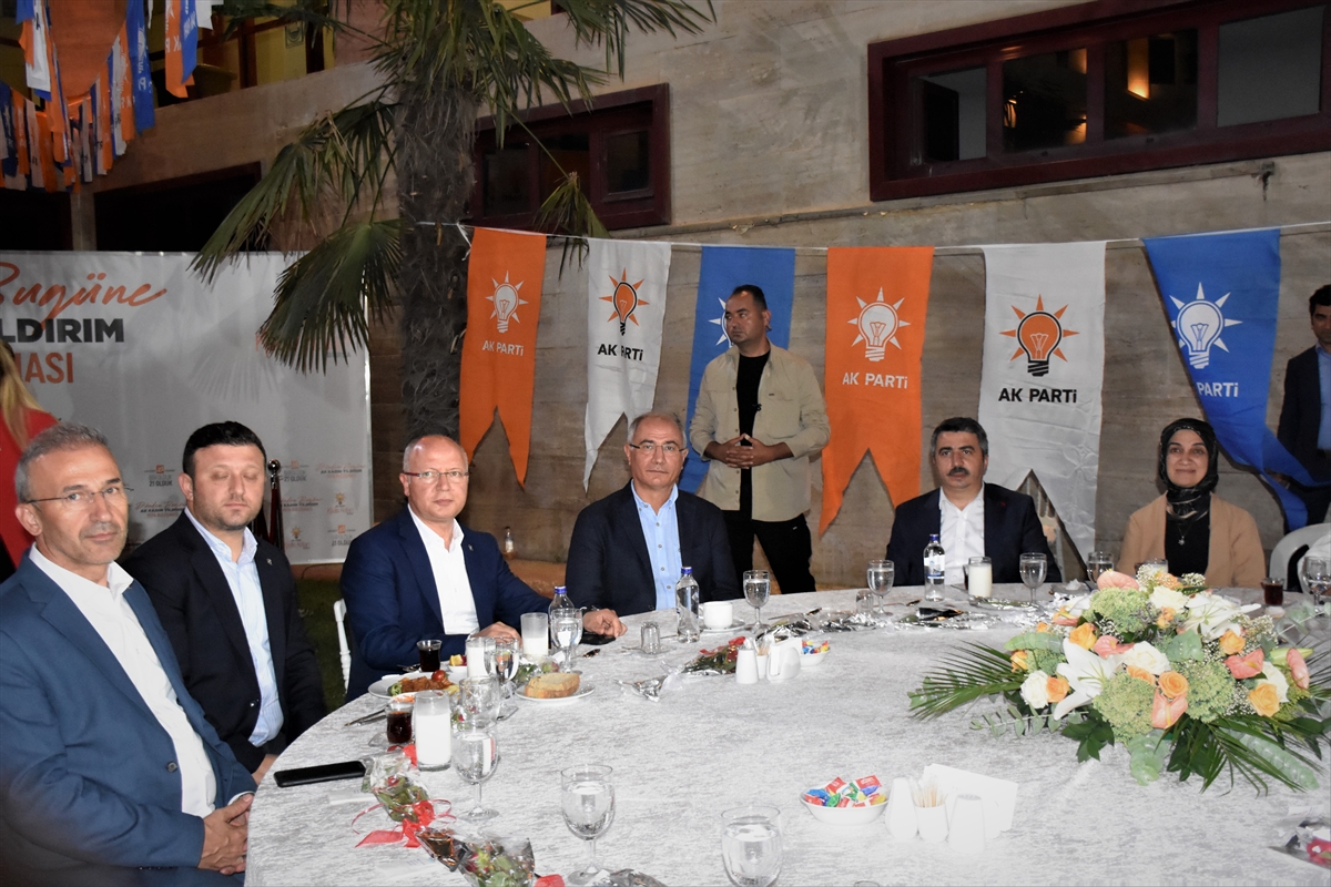 AK Parti Genel Başkan Yardımcısı Ala, Bursa'da Vefa Buluşması'na katıldı: