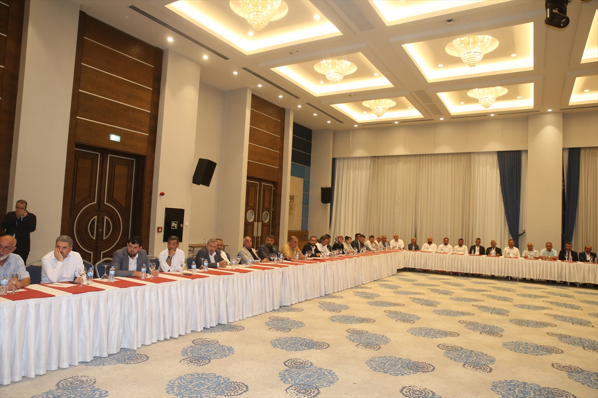 AK Parti Genel Başkanvekili Kurtulmuş, Tokat'ta STK temsilcileriyle buluştu: