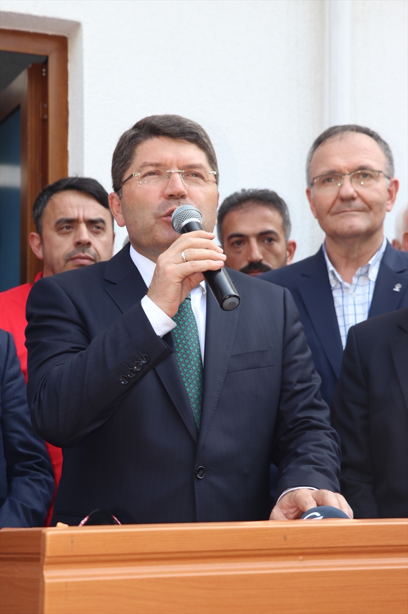 AK Parti Grup Başkanvekili Tunç, partisinin Bartın il başkanlığında konuştu: