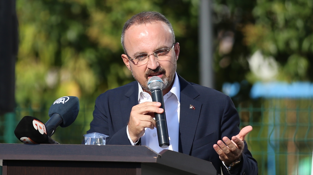 AK Parti Grup Başkanvekili Turan, Ayvacık'ta doğal gaz ilk kazı töreninde konuştu: