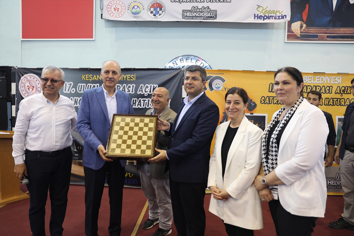 AK Parti'li Kurtulmuş, Uluslararası Açık Satranç Turnuvası ödül törenine katıldı:
