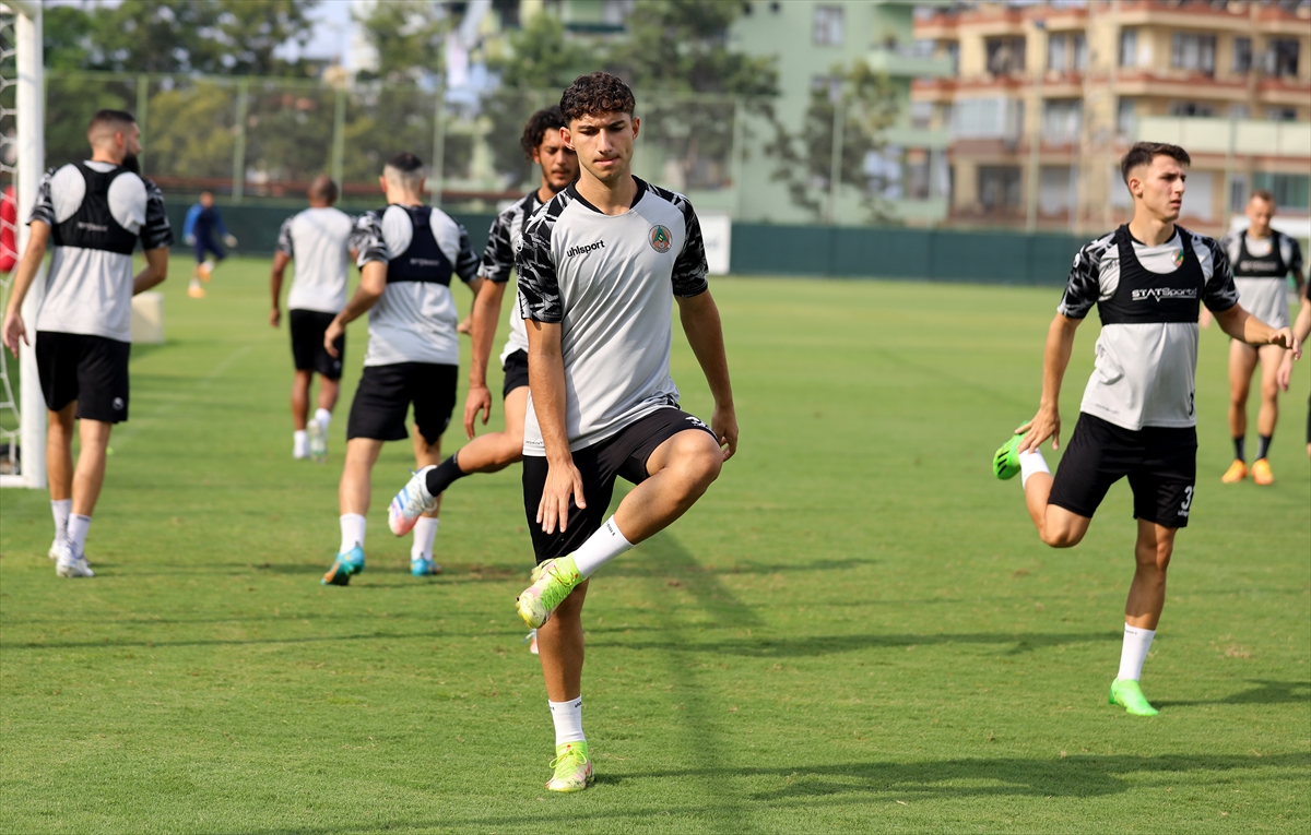 Alanyaspor, Fatih Karagümrük maçının hazırlıklarını tamamladı