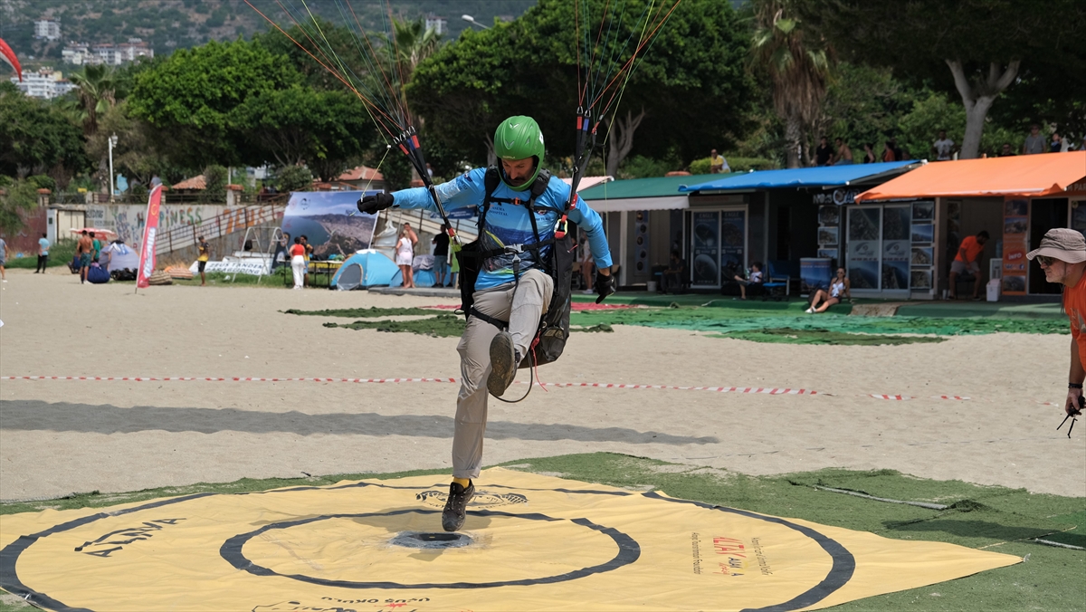 Antalya'da, Türkiye Yamaç Paraşütü Hedef Yarışması 3. Etap Yarışları sona erdi