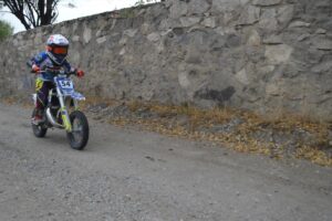 AFYONKARAHİSAR (AA) – ARİF YAVUZ – Süpermoto yarışçısı babasından etkilenerek