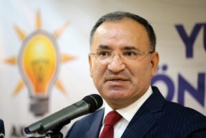 İSTANBUL (AA) – Adalet Bakanı Bekir Bozdağ, "2023 seçimi sadece