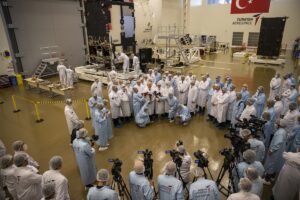 - "Türkiye, Türksat 6A'yı uzaya fırlattığımızda uzayda kendi uydusuyla temsil