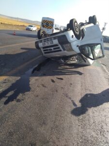 BATMAN (AA) – Batman'da tekstil işçilerini taşıyan minibüsün otomobille çarpışarak