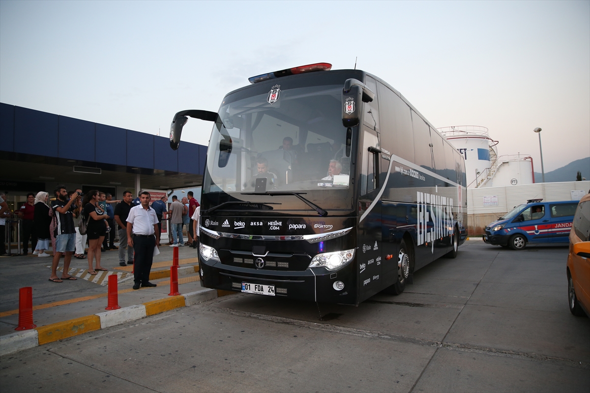 Beşiktaş kafilesi Alanya'ya geldi