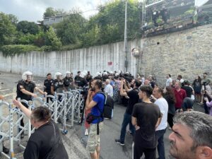 - Tokatköy Mahallesi'nde kentsel dönüşüm kapsamında yapılan yıkım çalışmalarına karşı