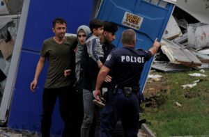 - Türkiye ile sınırda yasa dışı göçe karşı alınan yeni