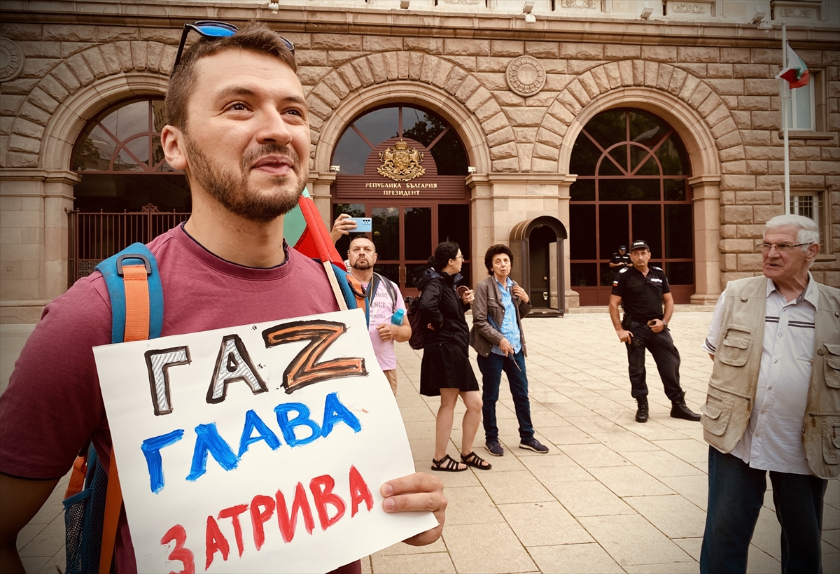 Bulgaristan’da Rus yanlısı olmakla suçlanan hükümet ve Cumhurbaşkanı protesto edildi