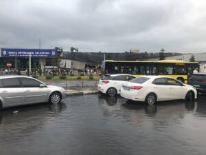 BURSA (AA) – Bursa'da etkili olan kuvvetli yağış, hayatı olumsuz