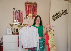 İZMİR (AA) – EFSUN ERBALABAN YILMAZ – Manisa Spor Lisesini