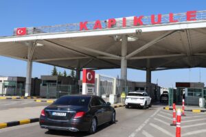 EDİRNE (AA) – Yıllık izinlerini Türkiye'de geçiren gurbetçilerin dönüş yolculuğu