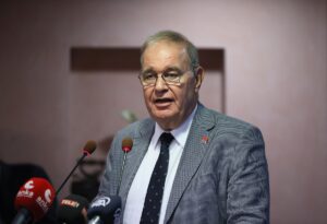 İZMİR (AA) – CHP Genel Başkan Yardımcısı ve Parti Sözcüsü