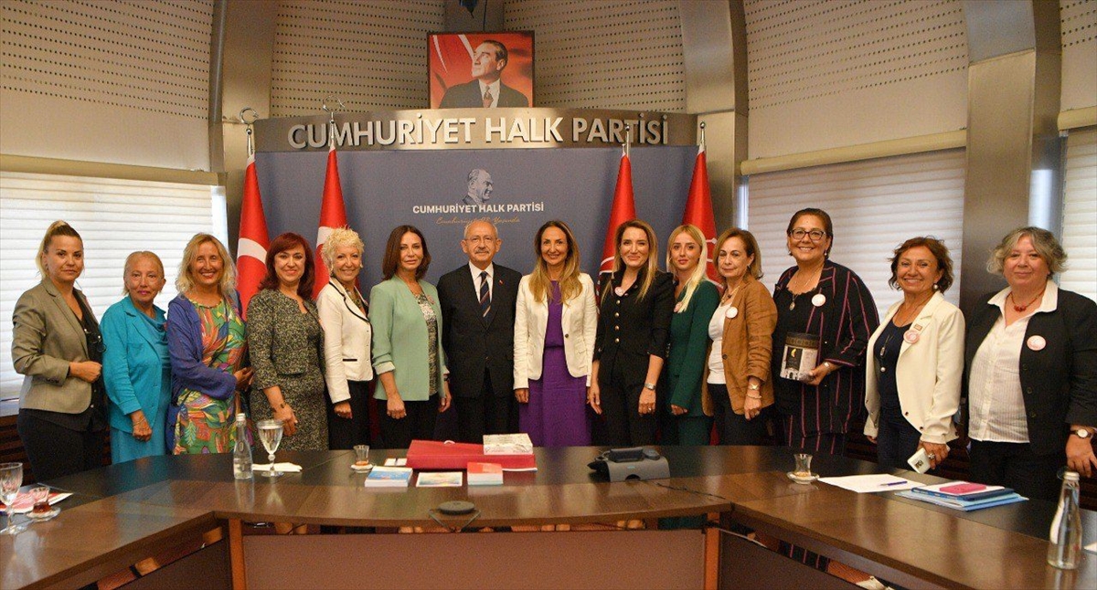 CHP Genel Başkanı Kılıçdaroğlu KA.DER heyetini kabul etti