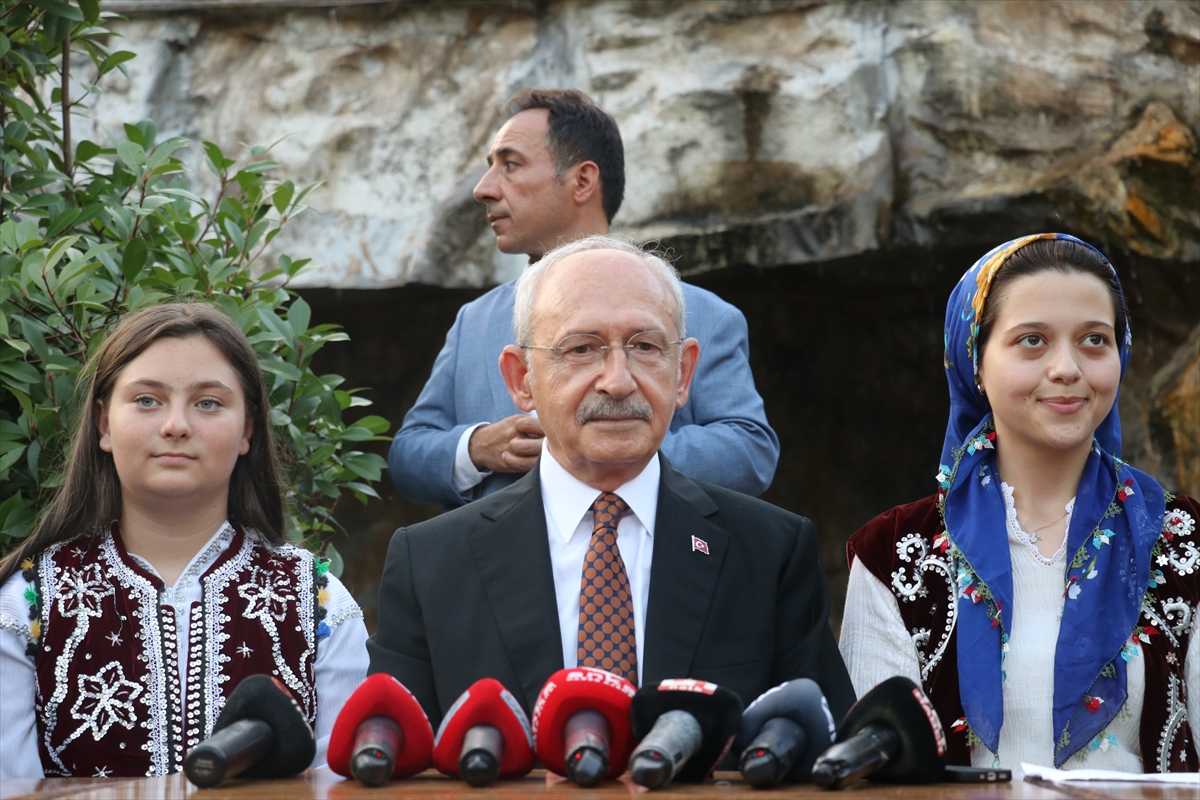 CHP Genel Başkanı Kılıçdaroğlu, Yalova'da Balkan göçmeni vatandaşlarla bir araya geldi: