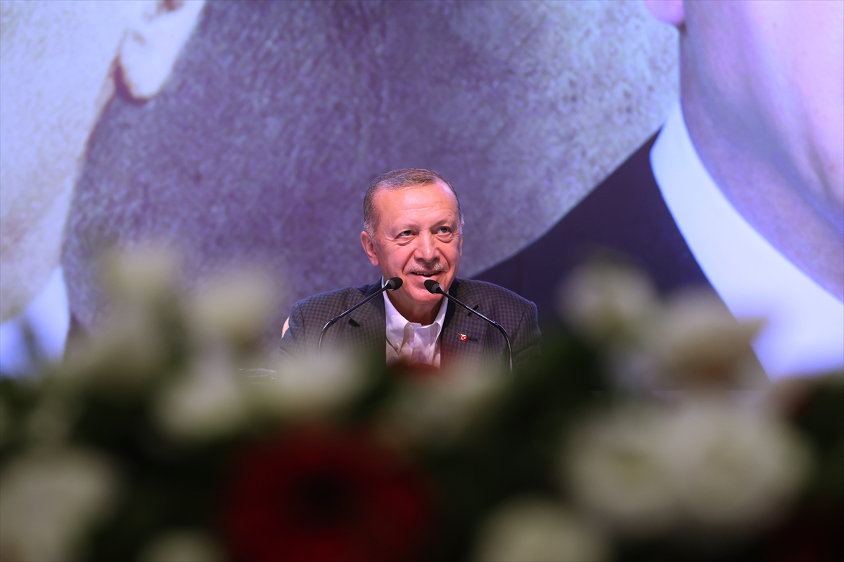 Cumhurbaşkanı Erdoğan, Kocaeli'de AK Parti İl Teşkilatıyla bir araya geldi