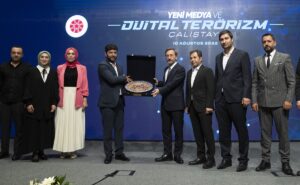 ANKARA (AA) – Cumhurbaşkanlığı İletişim Başkanı Fahrettin Altun, "Unutulmamalıdır ki