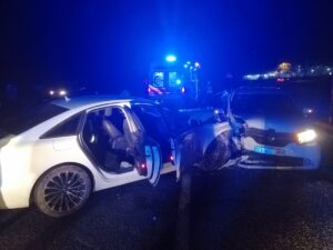 ELAZIĞ (AA) – Elazığ'ın Maden ilçesinde iki otomobilin çarpışması sonucu