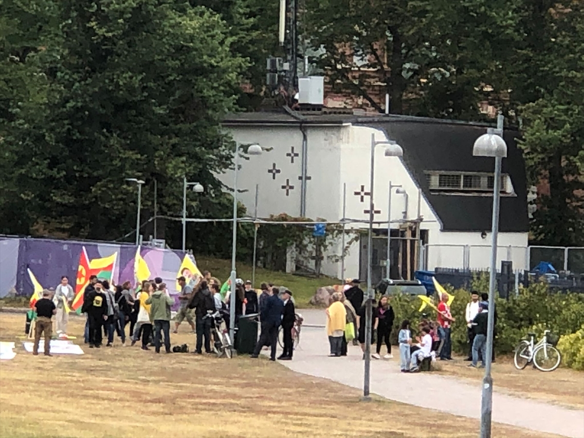 Finlandiya'da terör örgütü YPG/PKK yandaşları gösteri yaptı