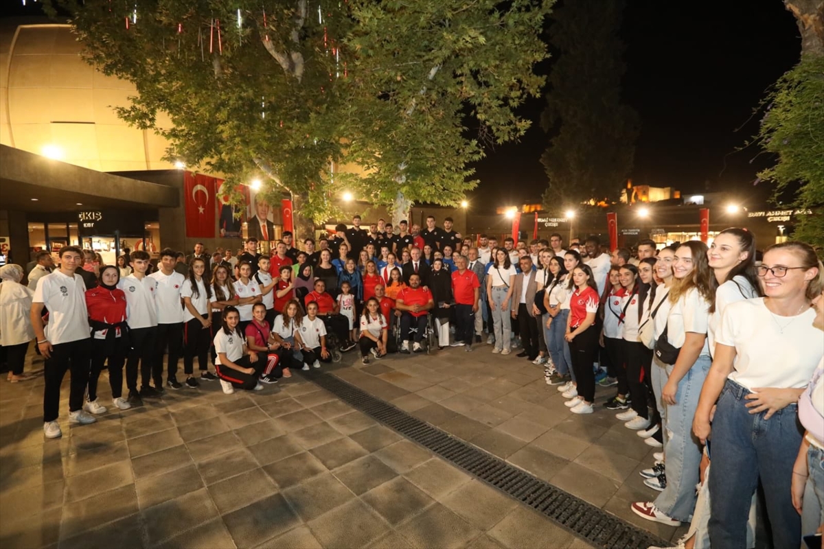 Gaziantep, Kilis, Adıyaman ve Kahramanmaraş'ta 30 Ağustos Zafer Bayramı dolayısıyla resepsiyon verildi