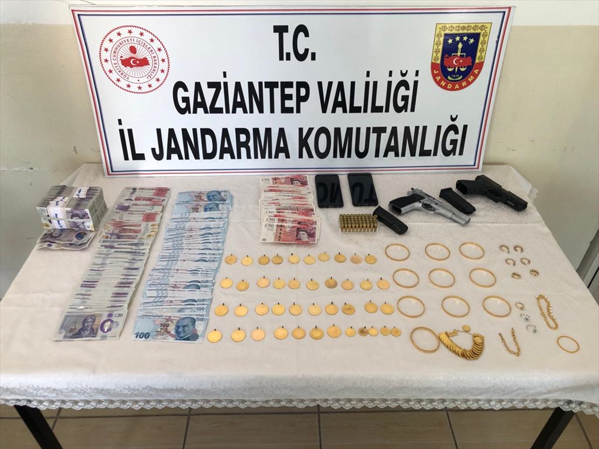 Gaziantep'te “kara para” akladıkları iddiasıyla yakalanan iki zanlıdan biri tutuklandı