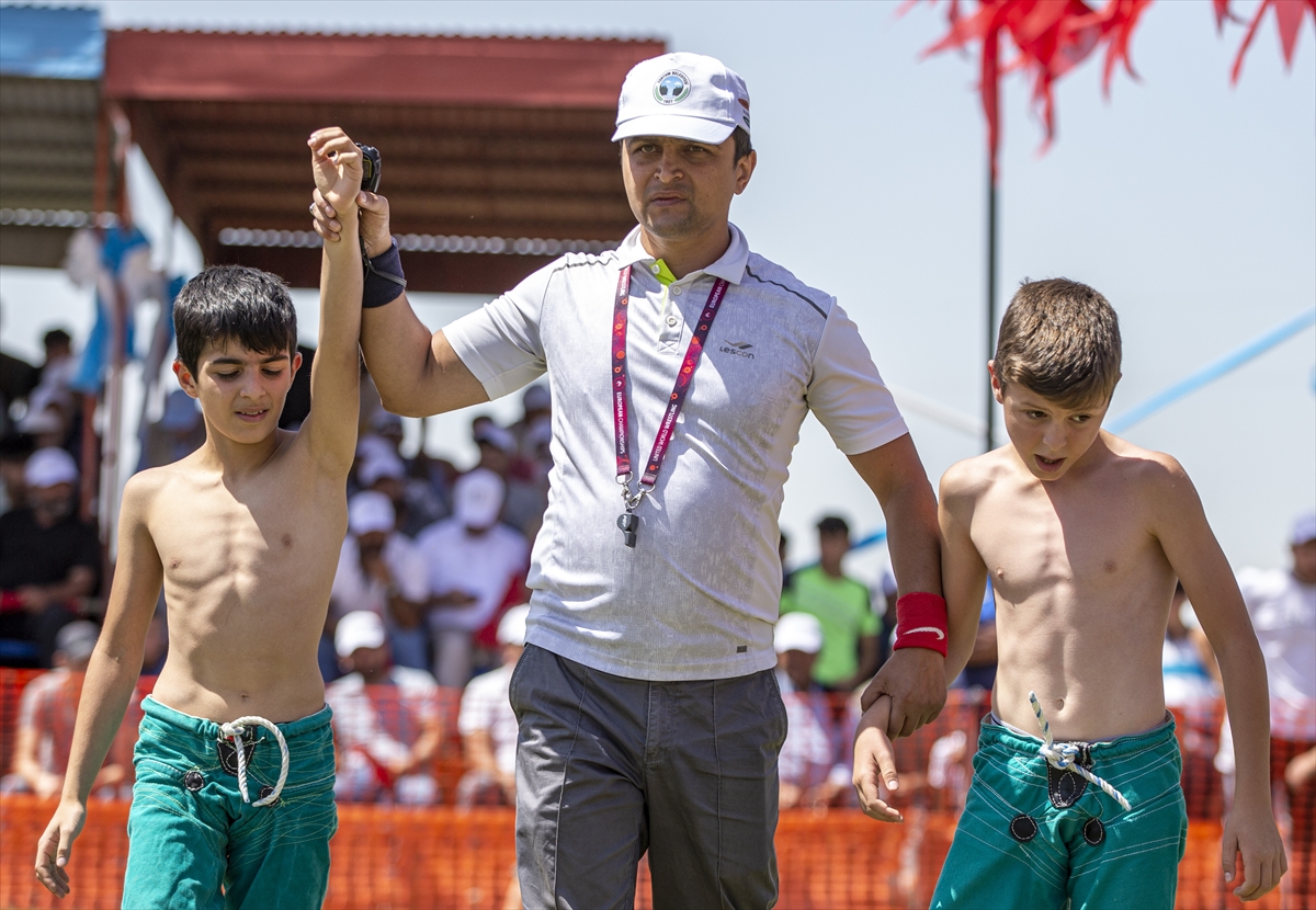 Geleneksel Erzurum Ovası Güreş Festivali, Erzurum'da başladı