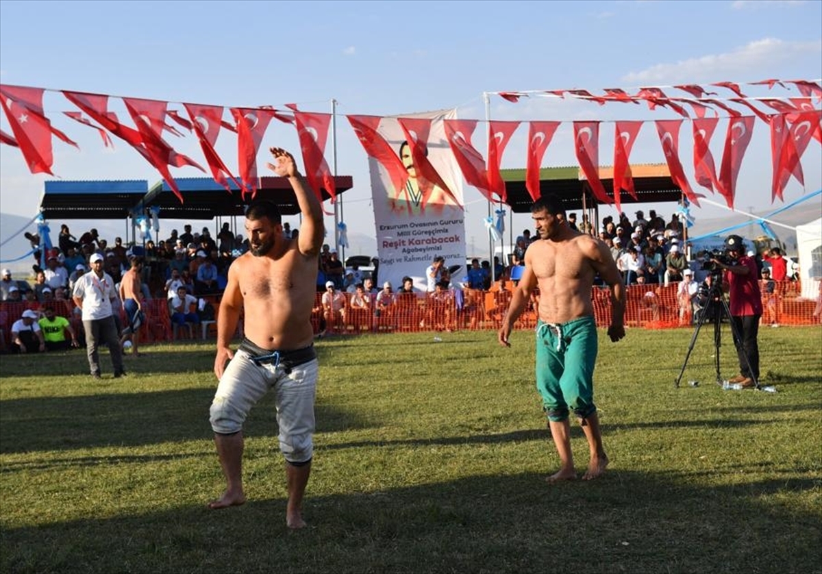 Geleneksel Erzurum Ovası Güreş Festivali'nde Rıza Yıldırım başpehlivan oldu