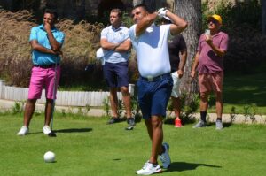 ANTALYA (AA) – Profesyonel ve amatör golfçüleri bir araya getiren