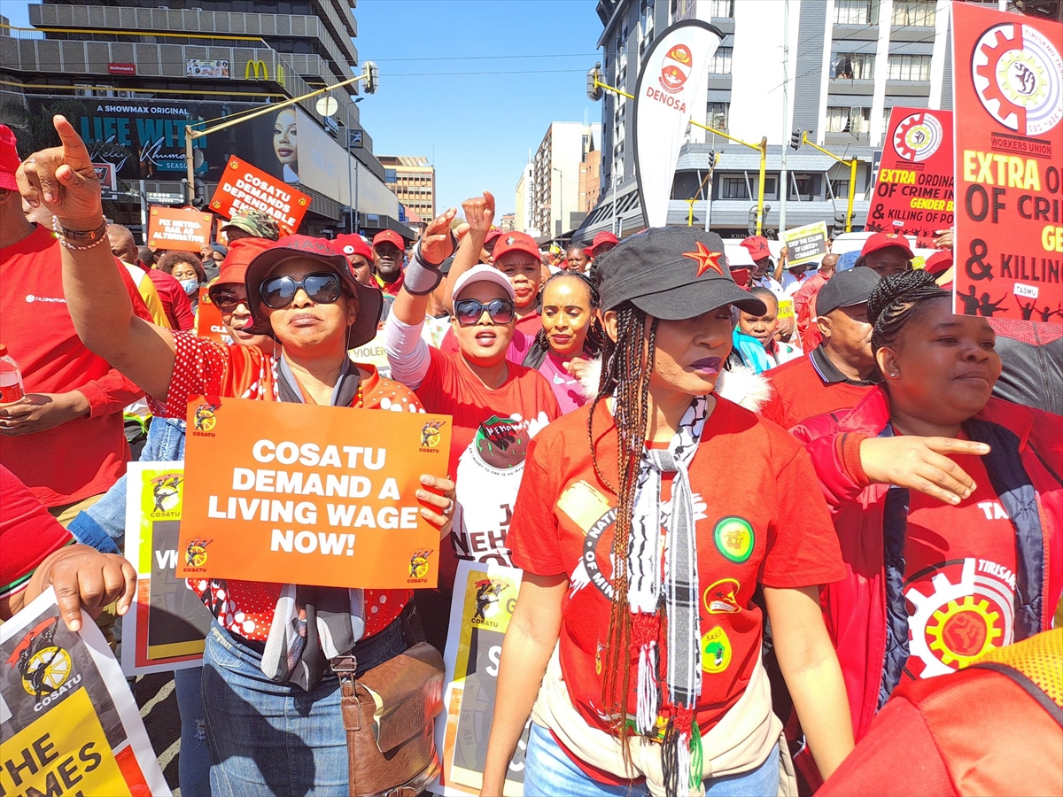 JOHANNESBURG (AA) – Güney Afrika Cumhuriyeti'nin en büyük iki işçi