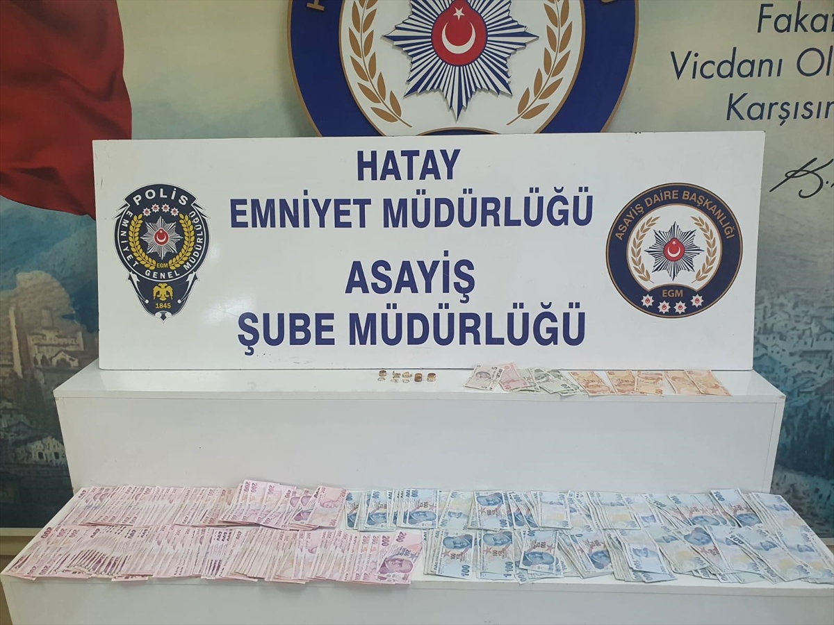 Hatay'da  kuyumculara düşük ayarlı altın satan 3 zanlı gözaltına alındı