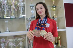 BOLU (AA) – ZAFER GÖDER – Hiperaktif olması nedeniyle 5