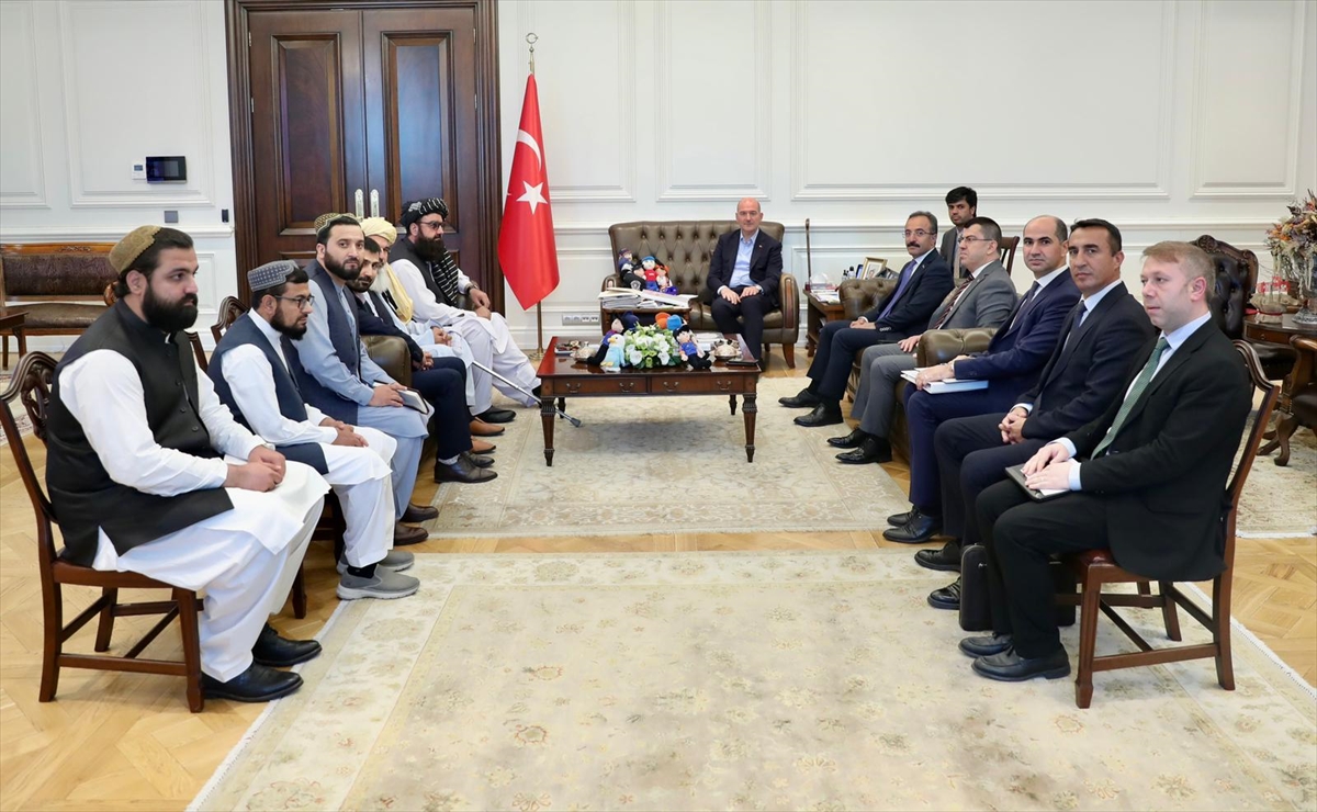 İçişleri Bakanı Soylu, Afgan Bakan Yardımcısı ve beraberindeki heyeti kabul etti