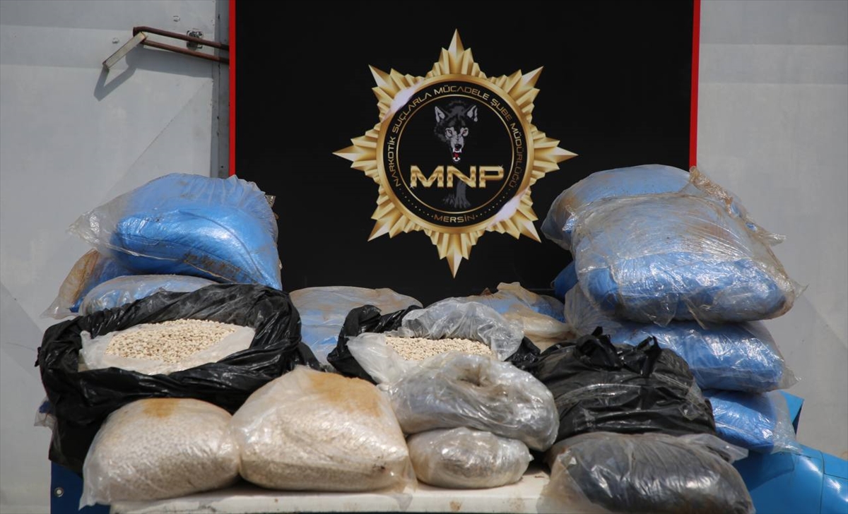 GÜNCELLEME – İçişleri Bakanı Soylu, Mersin'de 310 kilogram uyuşturucu hap ele geçirildiğini açıkladı